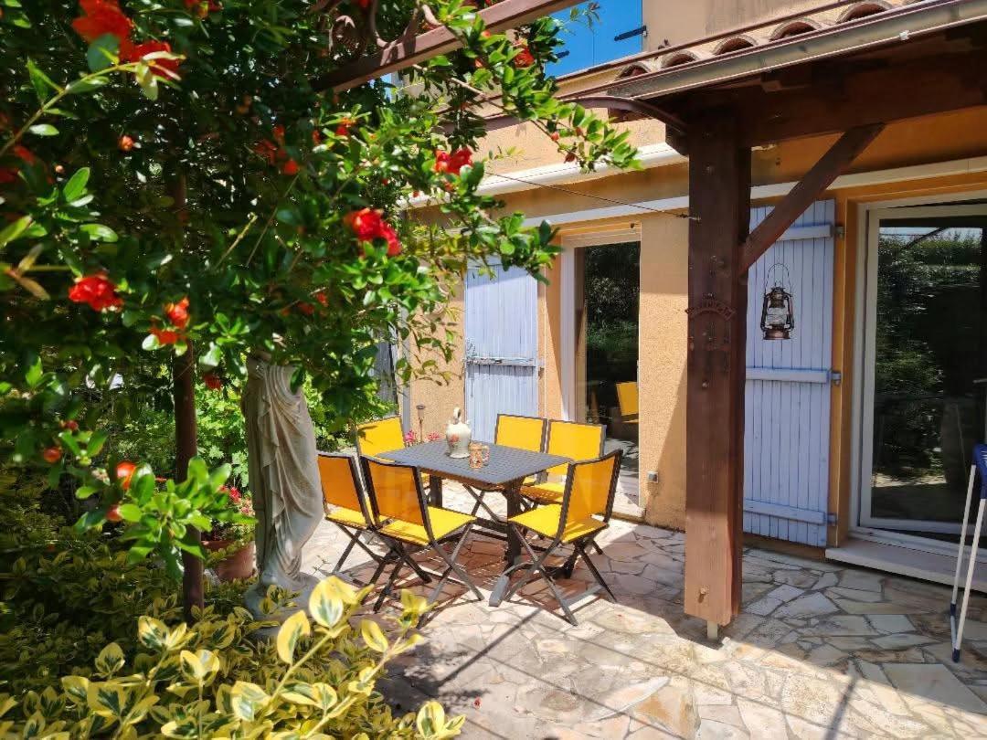 Avec Petit Dejeuner Homestay Carcassonne